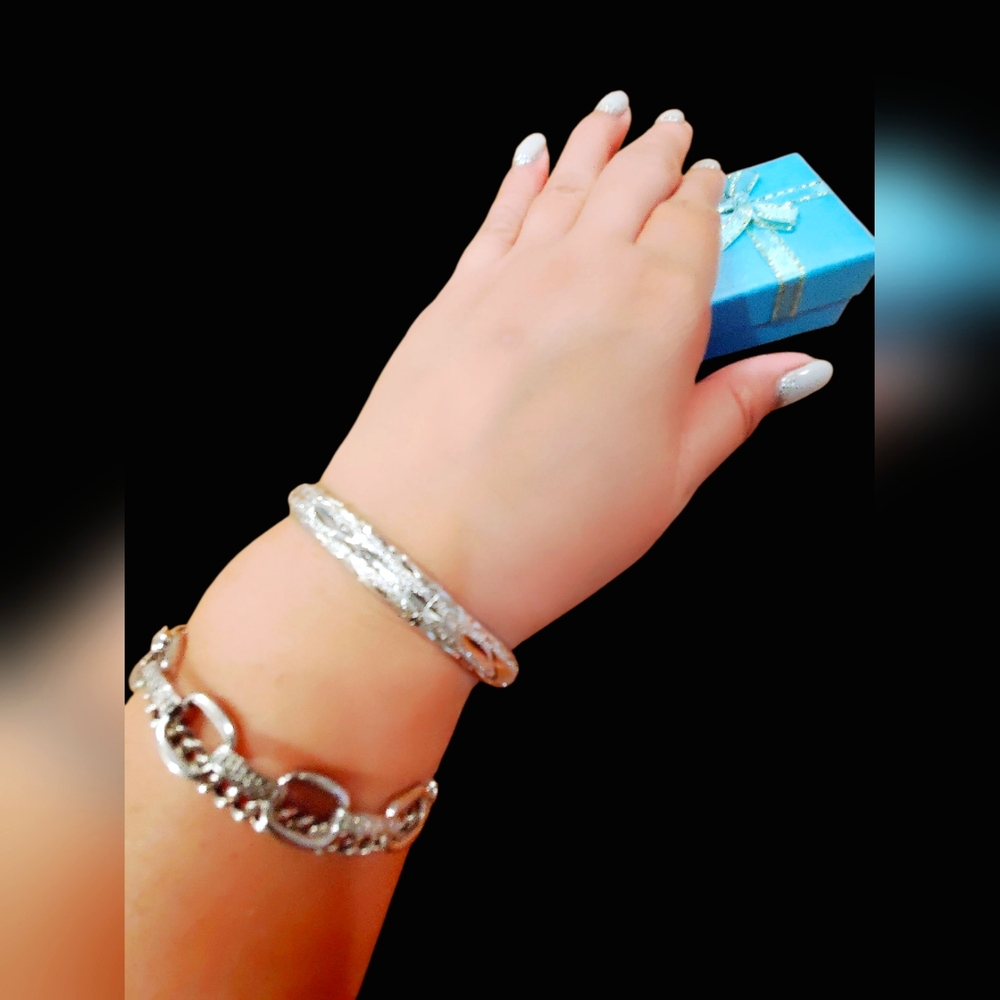 Vtg. Hinged Lutos Bangle Bracelet